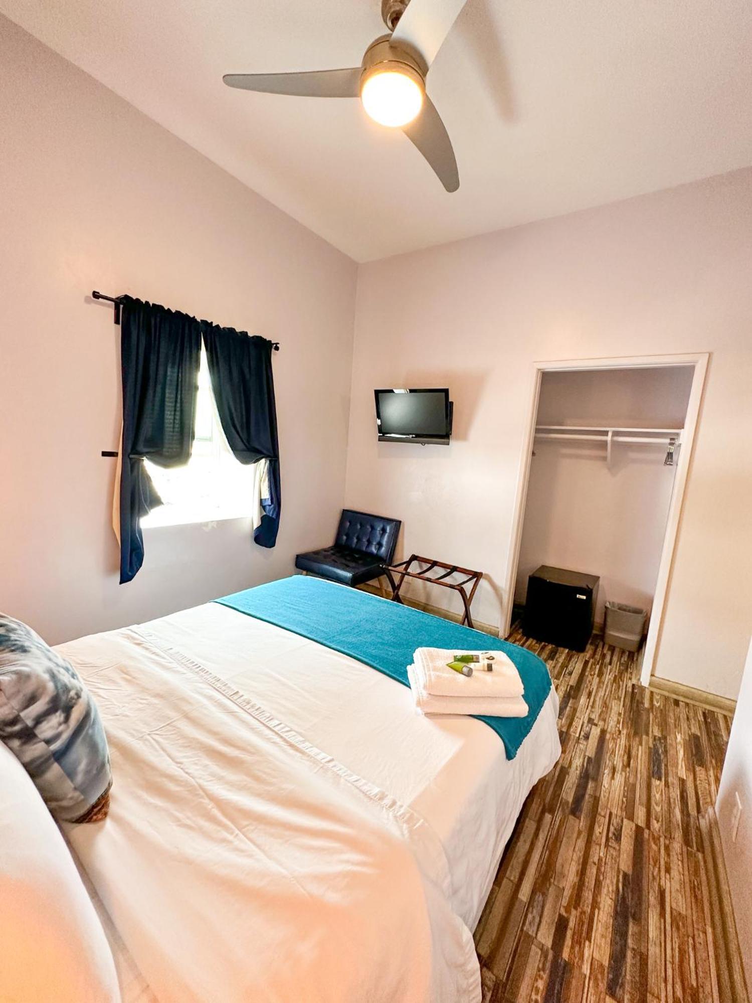 Samesun Venice Beach Hotel & Hostel Los Angeles Exterior photo